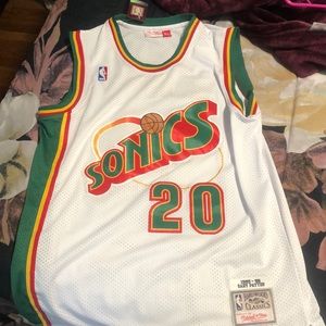 Men’s sonic jersey xl